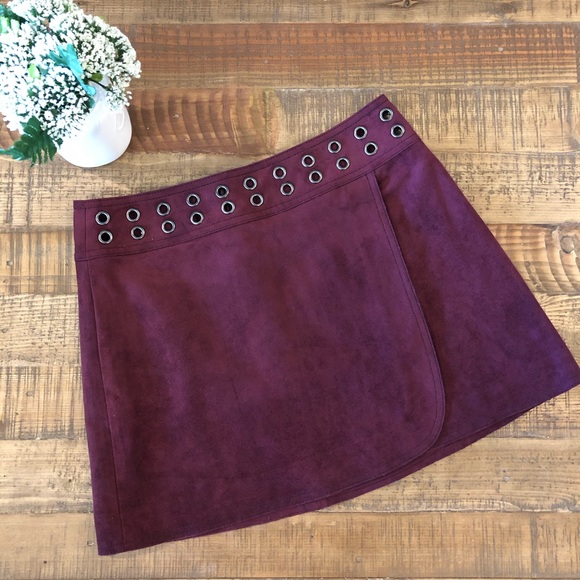 BCBGMaxAzria Dresses & Skirts - BCBGMaxazria vegan suede mini skirt xs